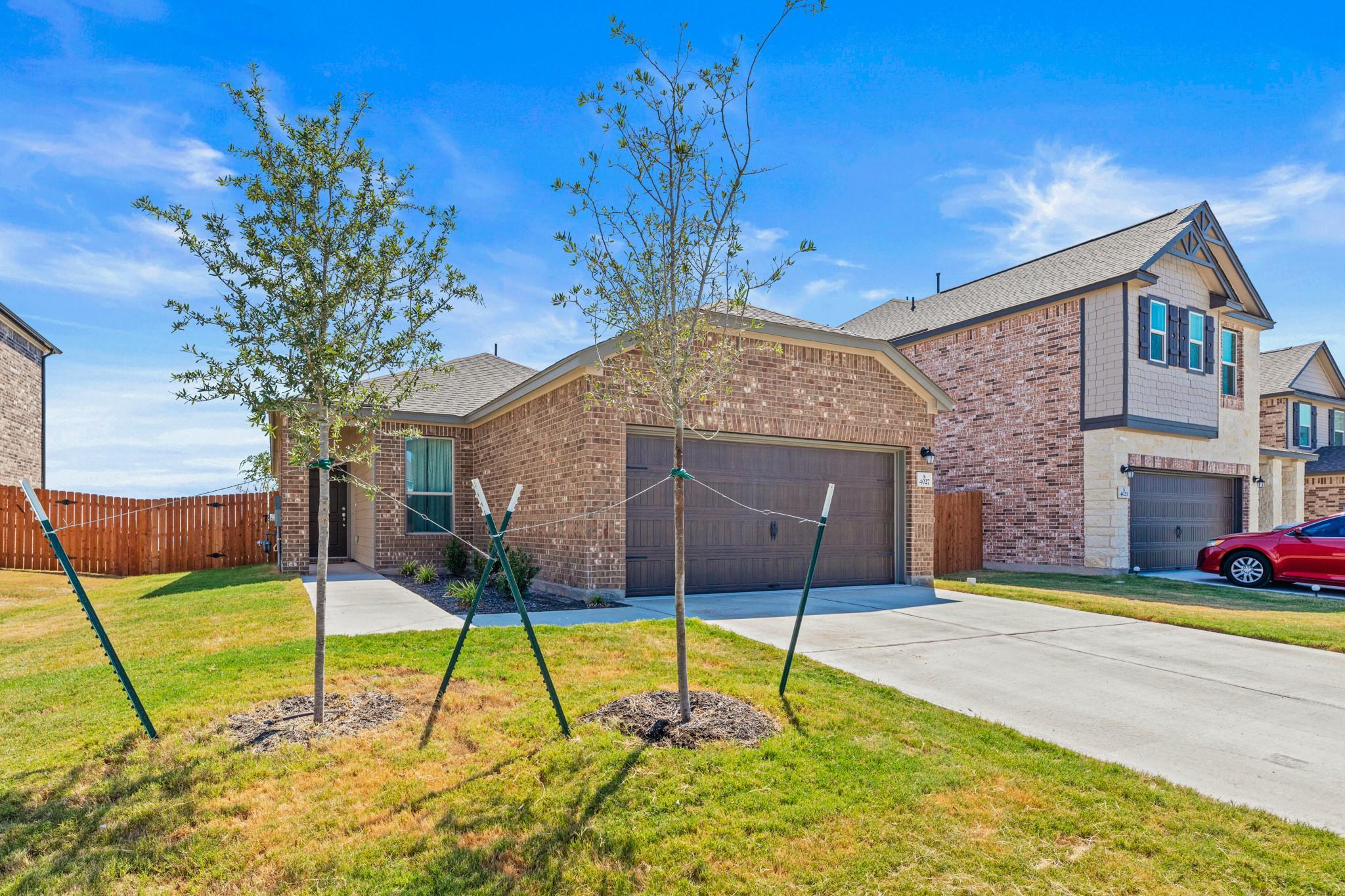 4027 Pinto LN