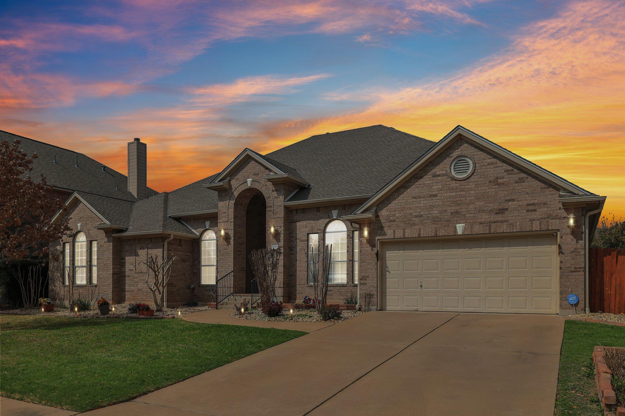 2950 James Parker LN