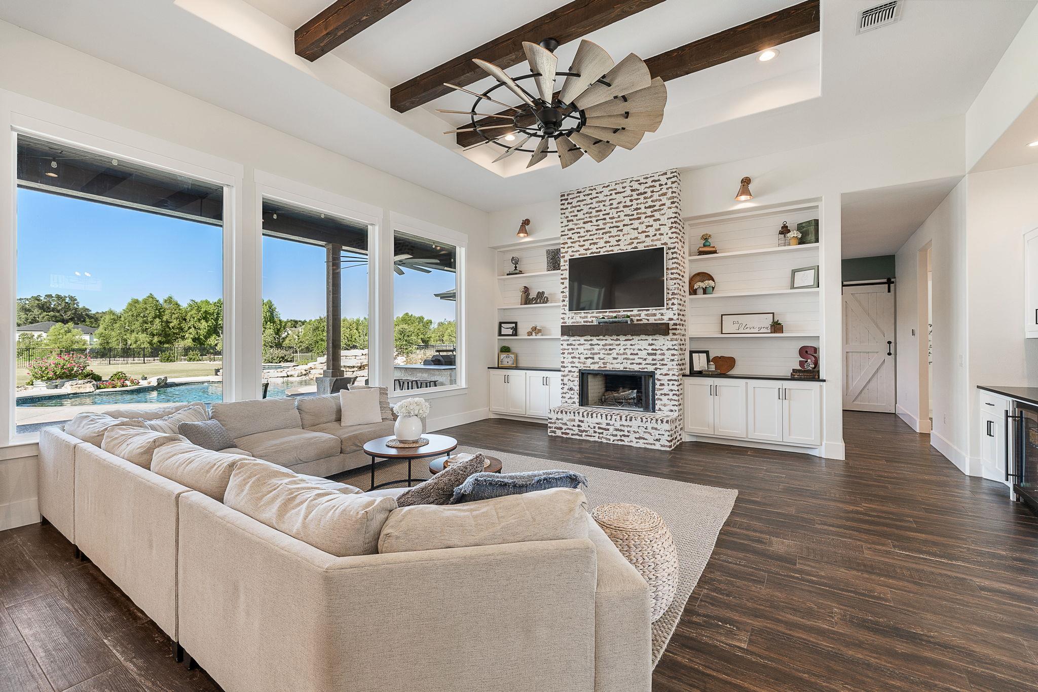 115 Lazy Creek DR