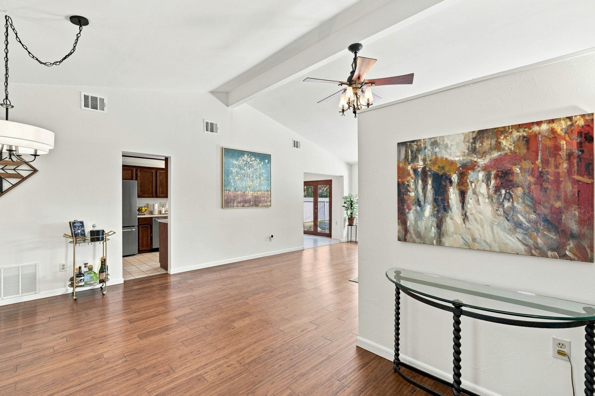 1702 E Messick LOOP