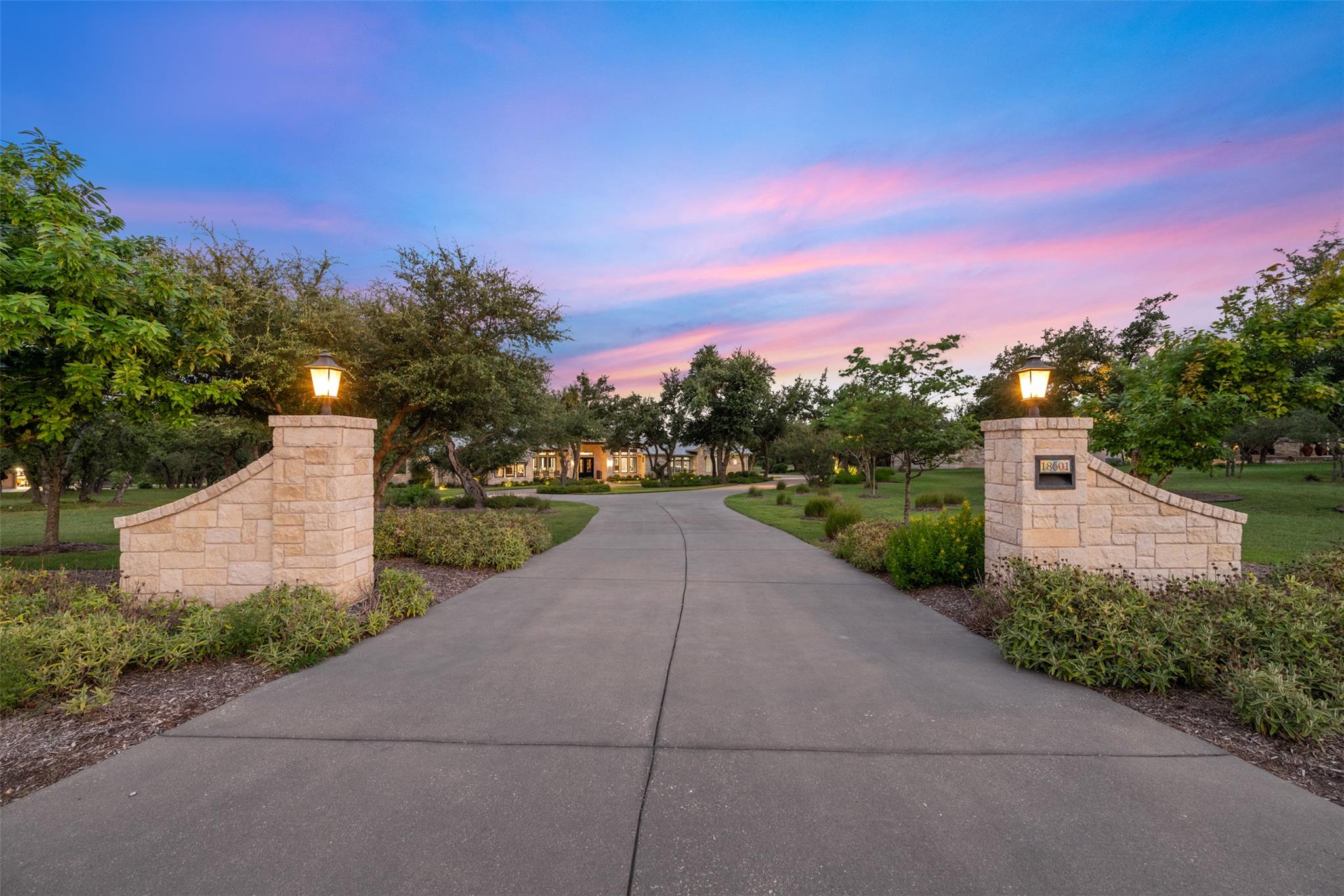 18601 Madrone Vista DR