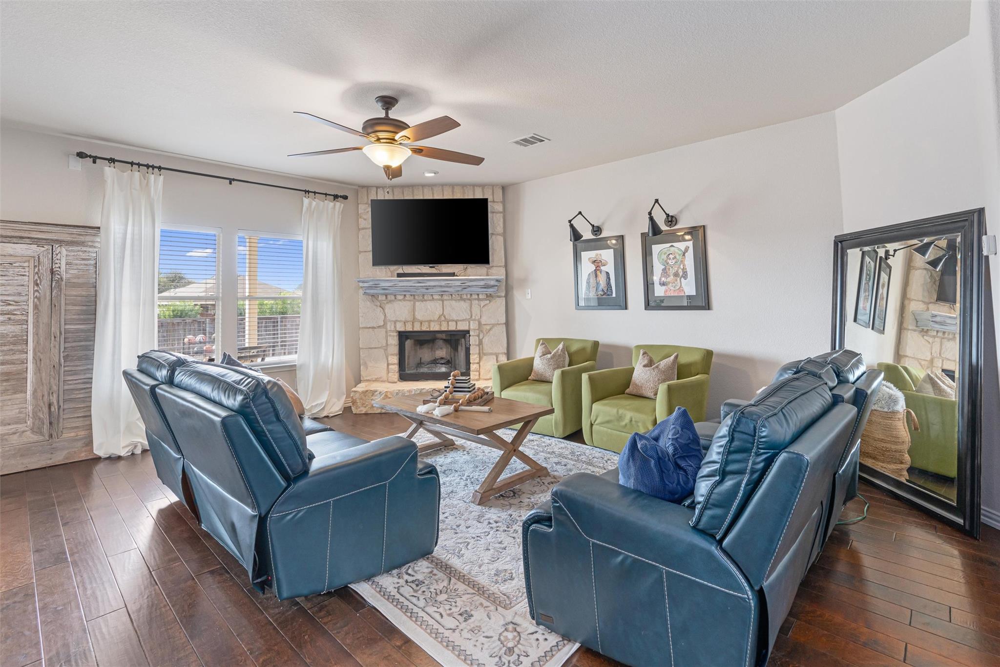 201 Prospector LN