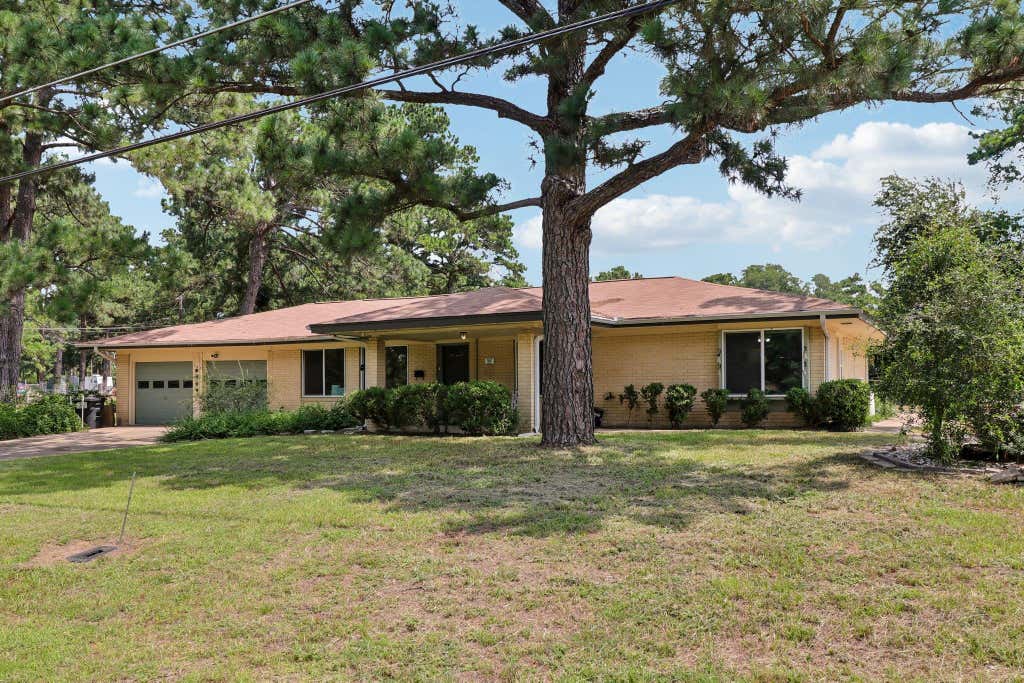 Photo of 162 Indian Oak DR, Bastrop, TX 78602 (MLS # 7845201)