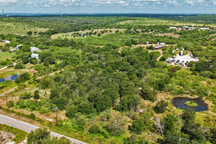 Photo 1 of 16 — 13414 Elm Grove RD, Buda, TX 78610