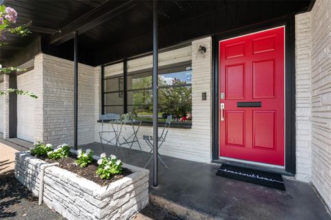 Photo of 1806 Rogge LN, Austin, TX 78723 (MLS # 6312867)