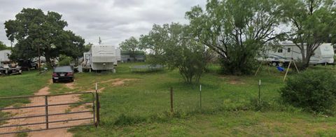 925 Dallas ST Kingsland TX 78639