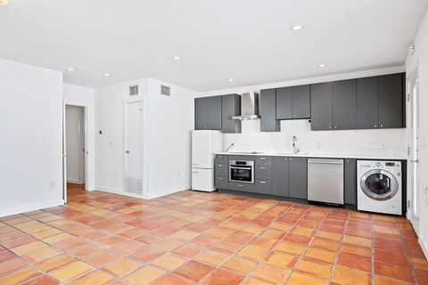 Photo of 1200 Enfield RD #107, Austin, TX 78703 (MLS # 9348265) Photo of 1200 Enfield RD #107, Austin, TX 78703 (MLS # 9348265)