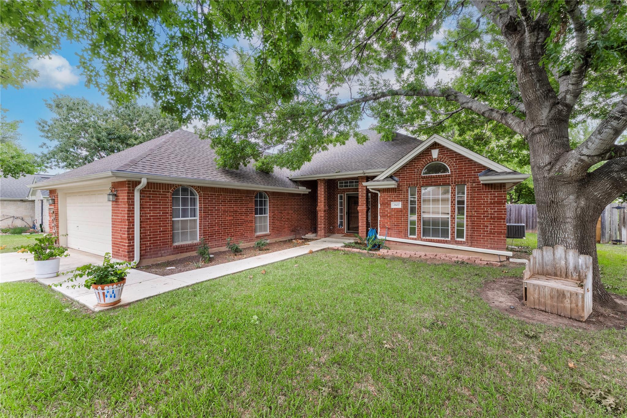 2607 Bluebonnet Valley DR
