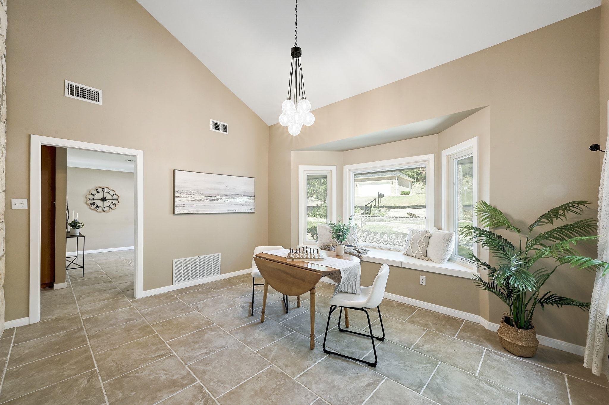 2721 Chisholm TRL