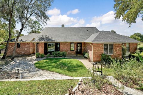 2721 Chisholm TRL Salado TX 76571