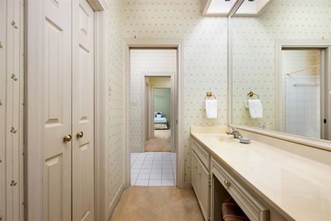 Tiny photo for 52 Club Estates PKWY, The Hills, TX 78738 (MLS # 9689892)