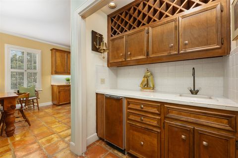 Tiny photo for 52 Club Estates PKWY, The Hills, TX 78738 (MLS # 9689892)