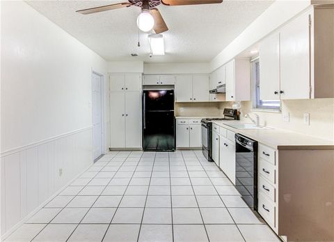 Tiny photo for 8424 Jamestown DR, Austin, TX 78758 (MLS # 5788971)