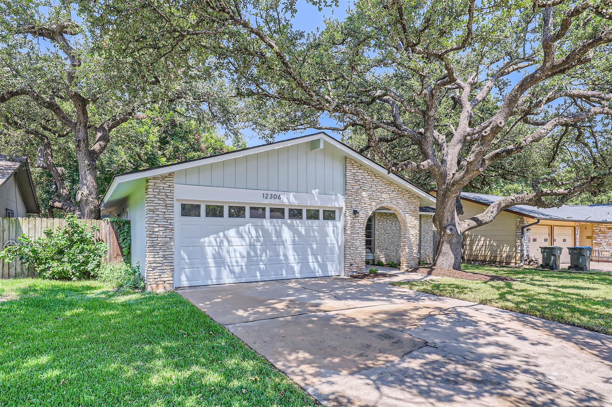 12306 Double Tree LN