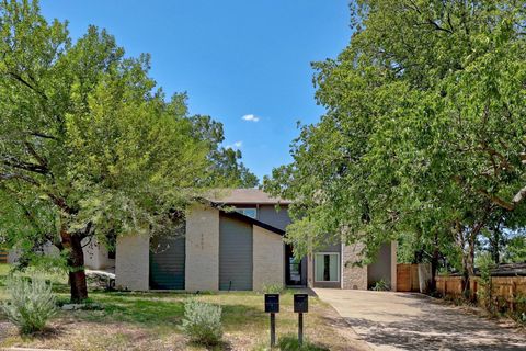 3402 Dolphin DR A Austin TX 78704