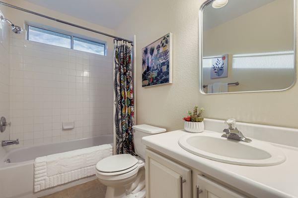 Leander, Texas 78641, United States, 4 Bedrooms Bedrooms, ,3 BathroomsBathrooms,Residential,Active,226991