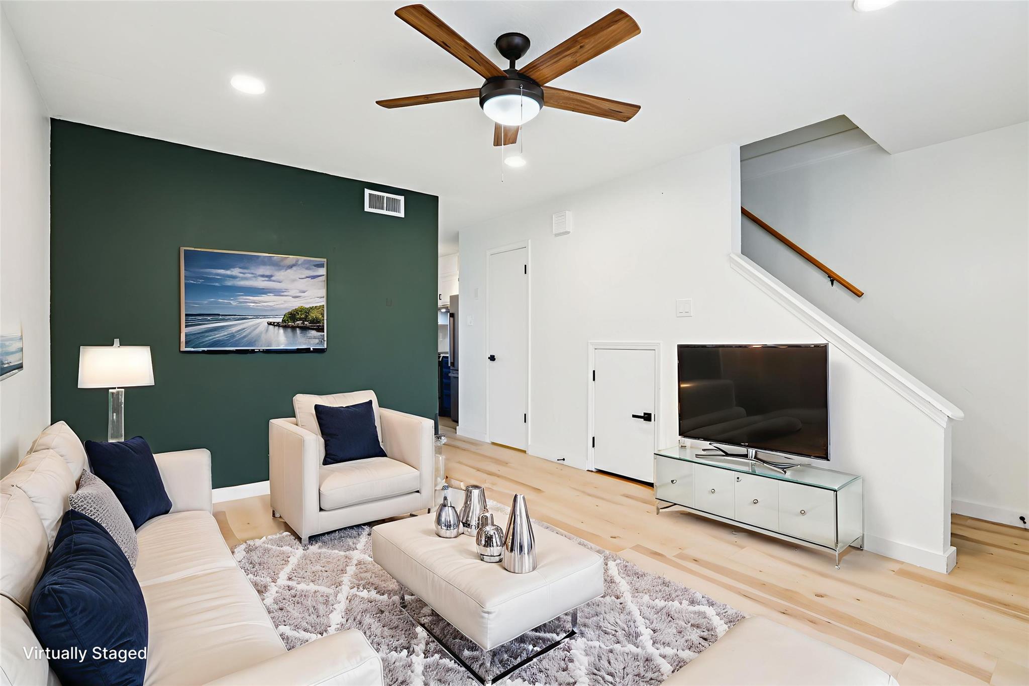 3004 WHISPER OAKS LN C