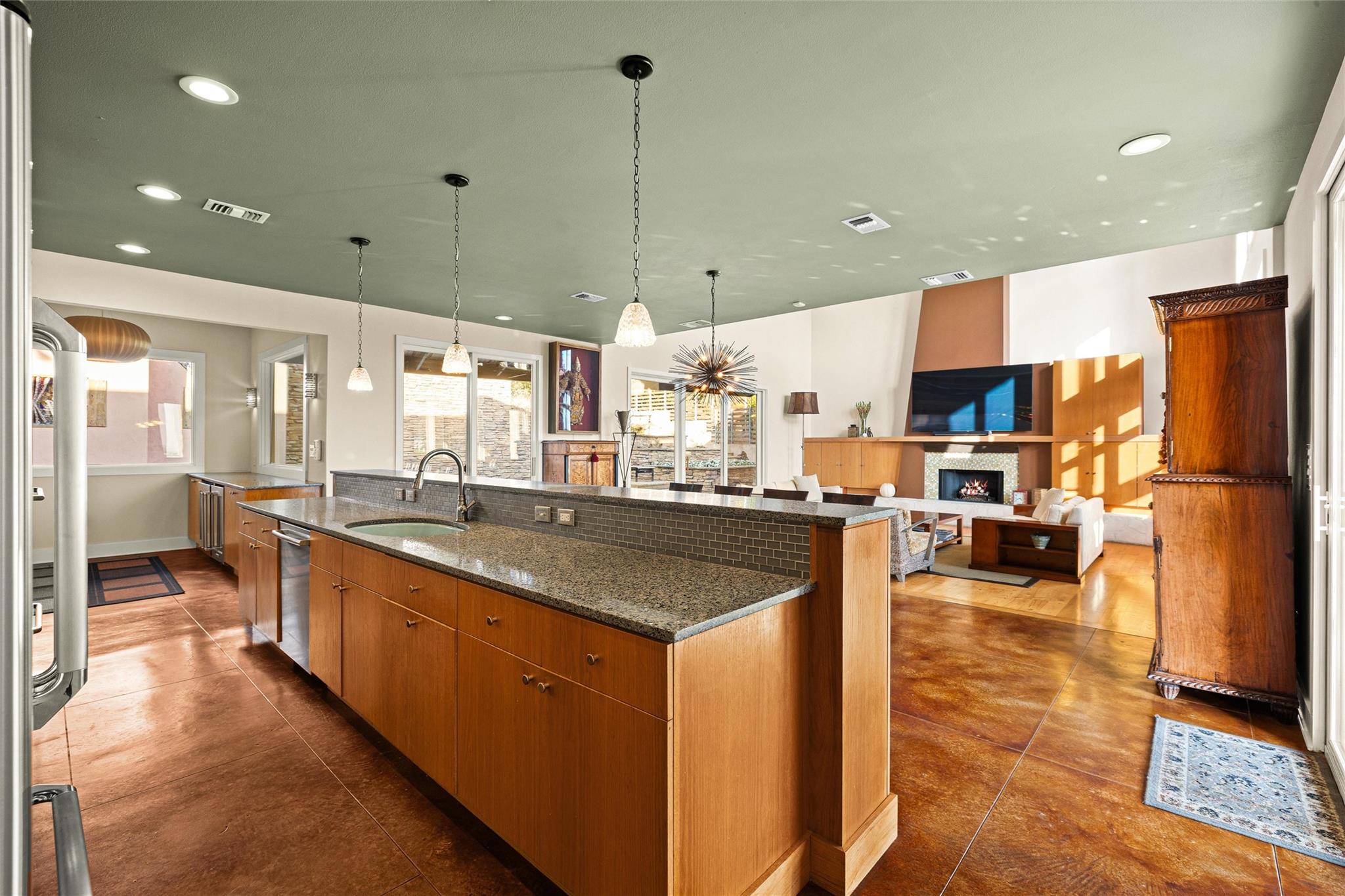 6209 Ledge Mountain DR