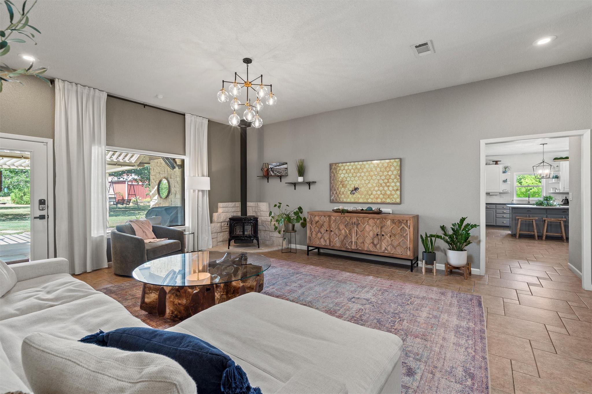 323 Patricia RD