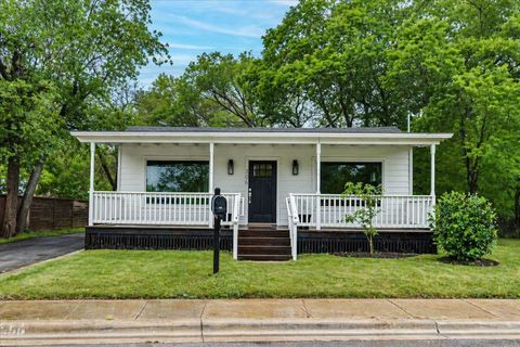 Photo of 306 Juarez ST, San Marcos, TX 78666 (MLS # 5242397)