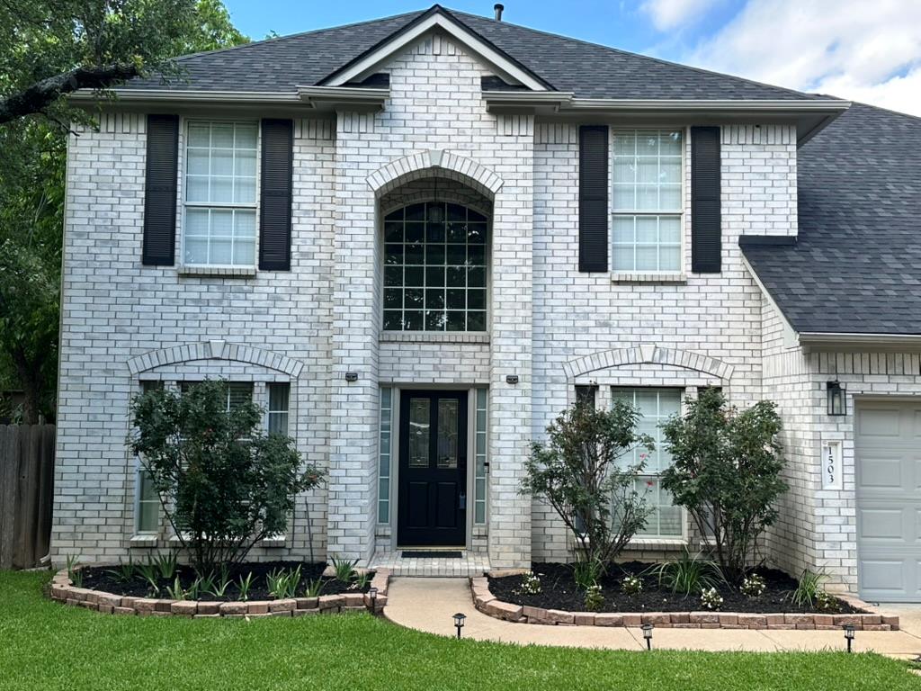 1503 Warren CV
