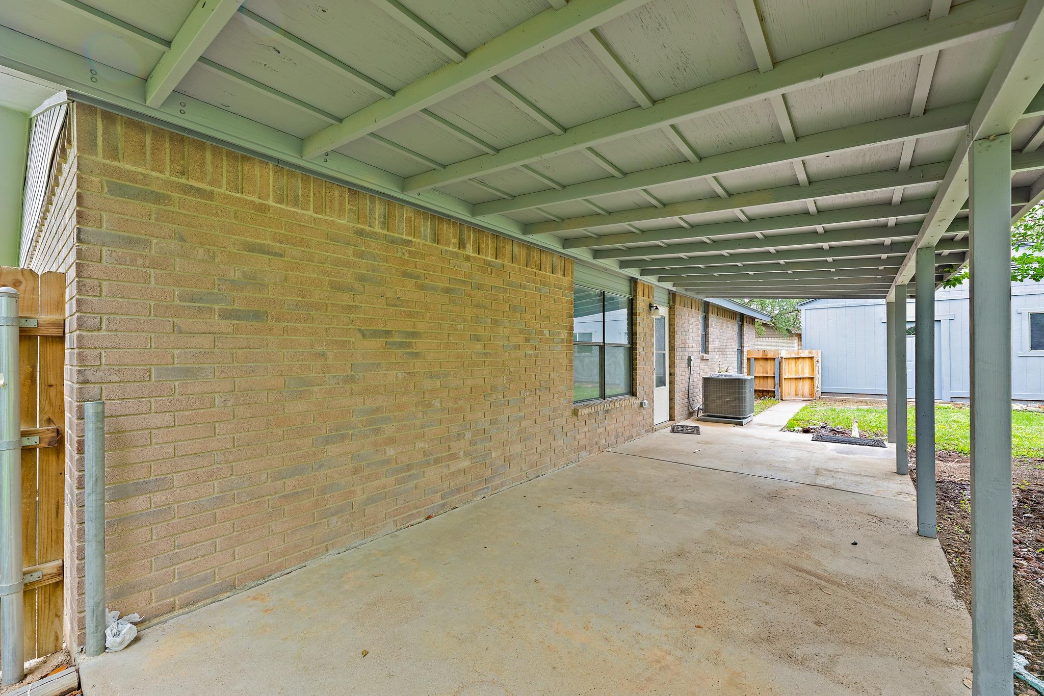 205 Hitching Post DR