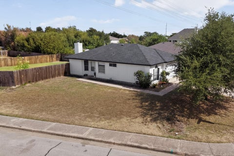 Photo of 1601 Rusty Nail LOOP, Round Rock, TX 78681 (MLS # 4110974)
