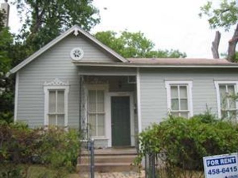 Photo of 704 W 22nd St #B, Austin, TX 78705 (MLS # 1965111)