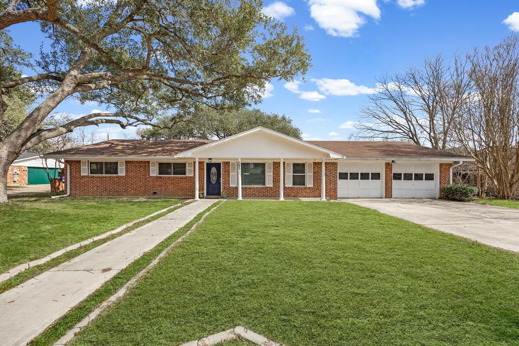Photo of 795 Vogel DR, Lockhart, TX 78644 (MLS # 7064903)