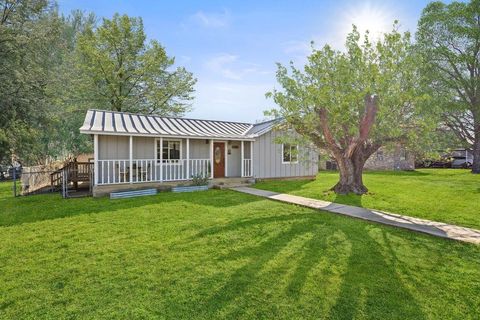 601 W Cypress Johnson City TX 78636