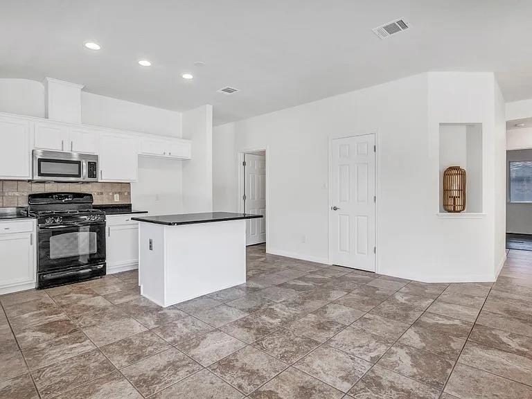 16601 Jadestone DR