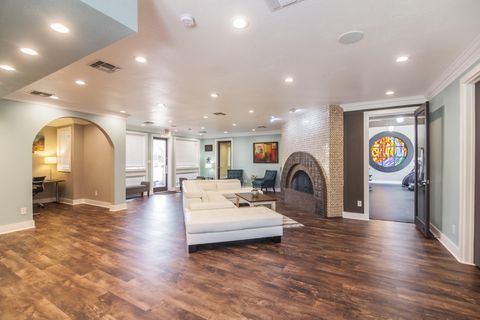 Tiny photo for 935 La Posada DR #126, Austin, TX 78752 (MLS # 7432335)