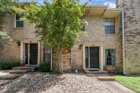 Photo of 8400 Jamestown DR #406, Austin, TX 78758 (MLS # 1024903) Photo of 8400 Jamestown DR #406, Austin, TX 78758 (MLS # 1024903)