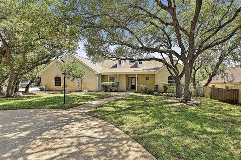 Photo of 106 Los Altos DR, Lakeway, TX 78734 (MLS # 7268586)