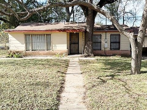 2520 S 6TH ST S Austin TX 78704