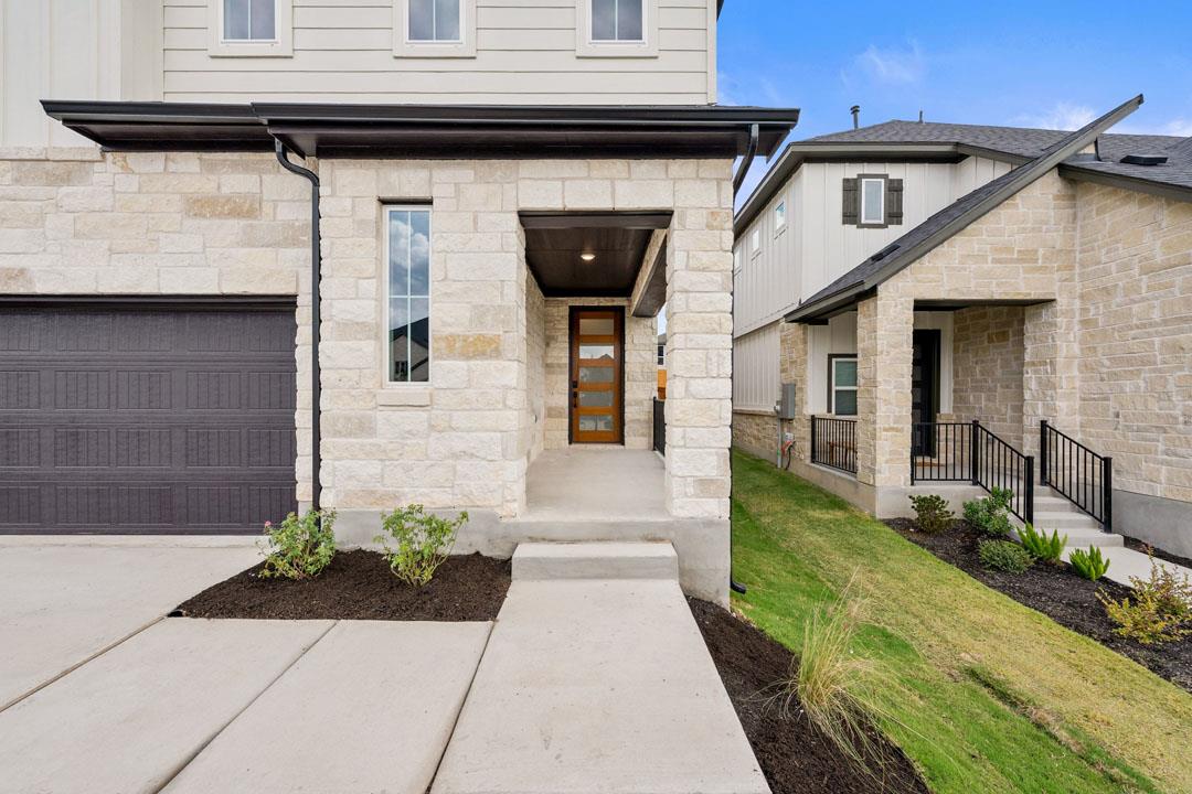 586 Darley Oak Drive