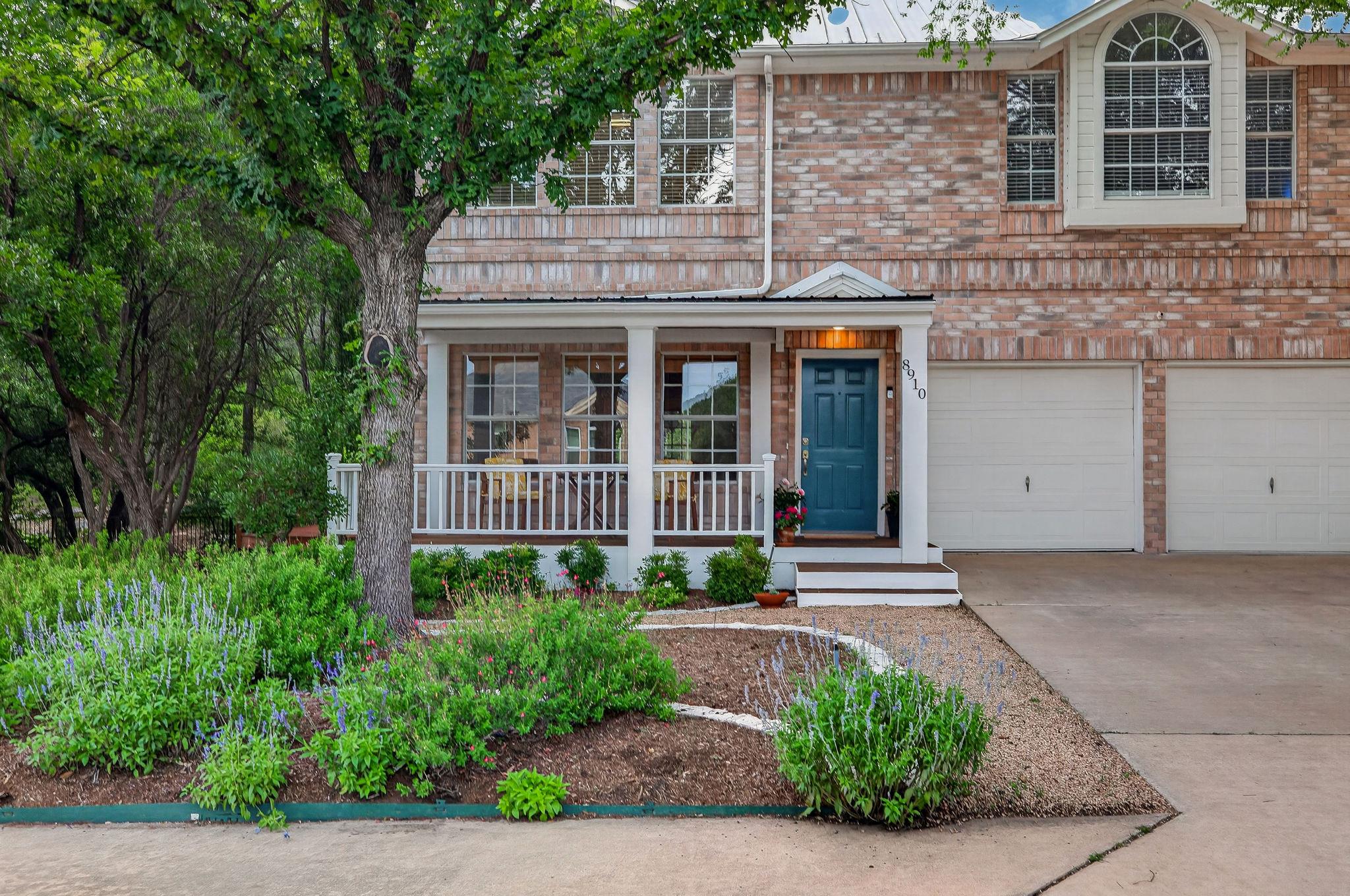 8910 Spicebrush DR