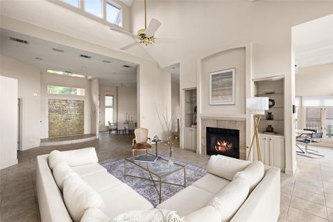 Photo of 5900 Westslope DR, Austin, TX 78731 (MLS # 9003659)