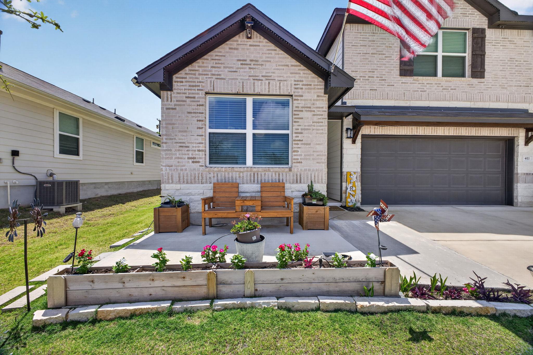 411 Palo Brea LOOP