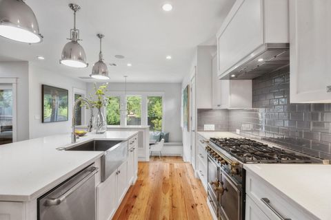 Photo of 606 E 42nd ST, Austin, TX 78751 (MLS # 1516259)