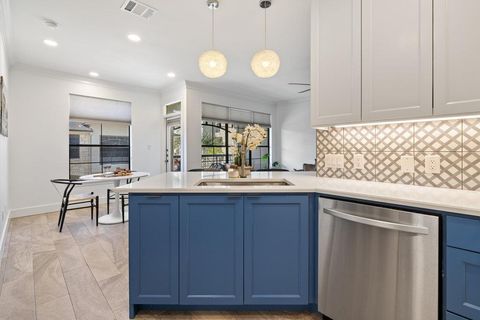 Tiny photo for 7701 Rialto BLVD #1324, Austin, TX 78735 (MLS # 2301864)