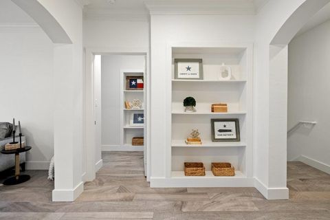 Tiny photo for 7701 Rialto BLVD #1324, Austin, TX 78735 (MLS # 2301864)