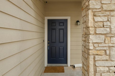 Tiny photo for 512 Eberhart LN #1402, Austin, TX 78745 (MLS # 7943386)