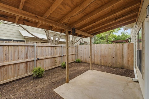 Tiny photo for 512 Eberhart LN #1402, Austin, TX 78745 (MLS # 7943386)