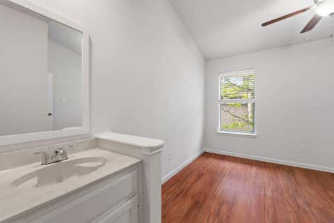 Tiny photo for 512 Eberhart LN #1402, Austin, TX 78745 (MLS # 7943386)