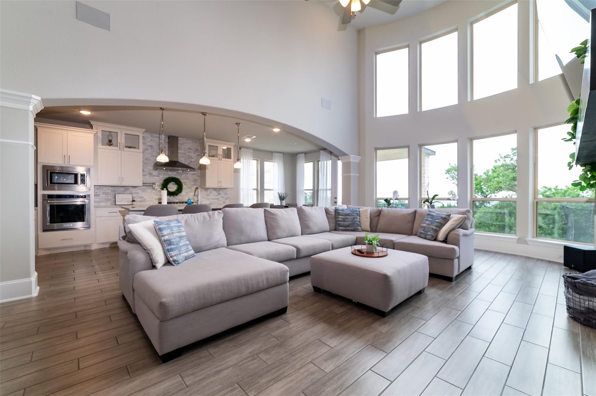 2400 Sunset Vista CIR 39