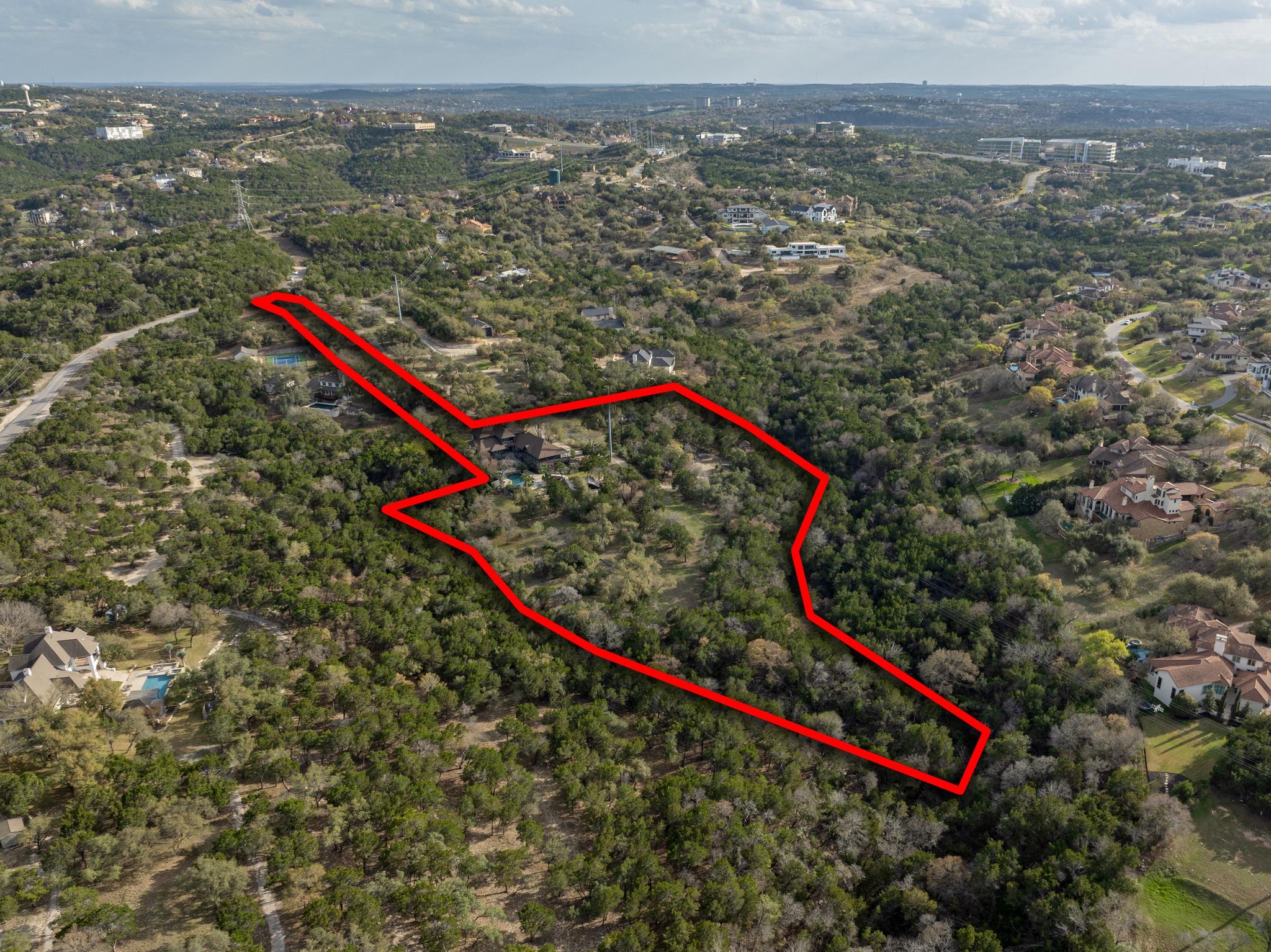 600 N River Hills RD