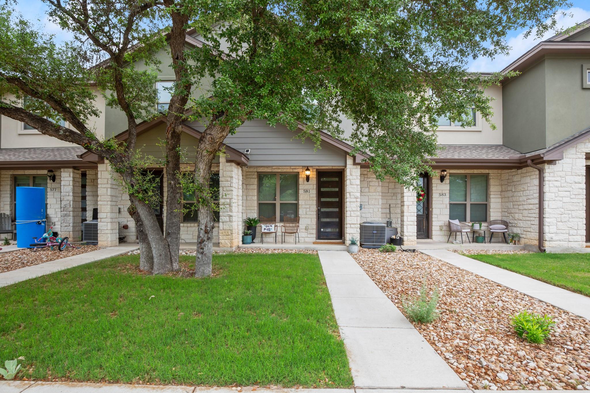 581 Demarett DR