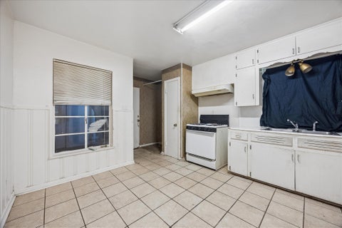 Tiny photo for 2024 W Ben White BLVD, Austin, TX 78704 (MLS # 4392684)