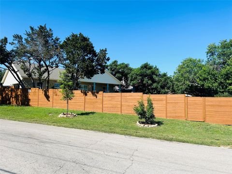 Tiny photo for 18322 Lake Oaks DR, Jonestown, TX 78645 (MLS # 4675265)